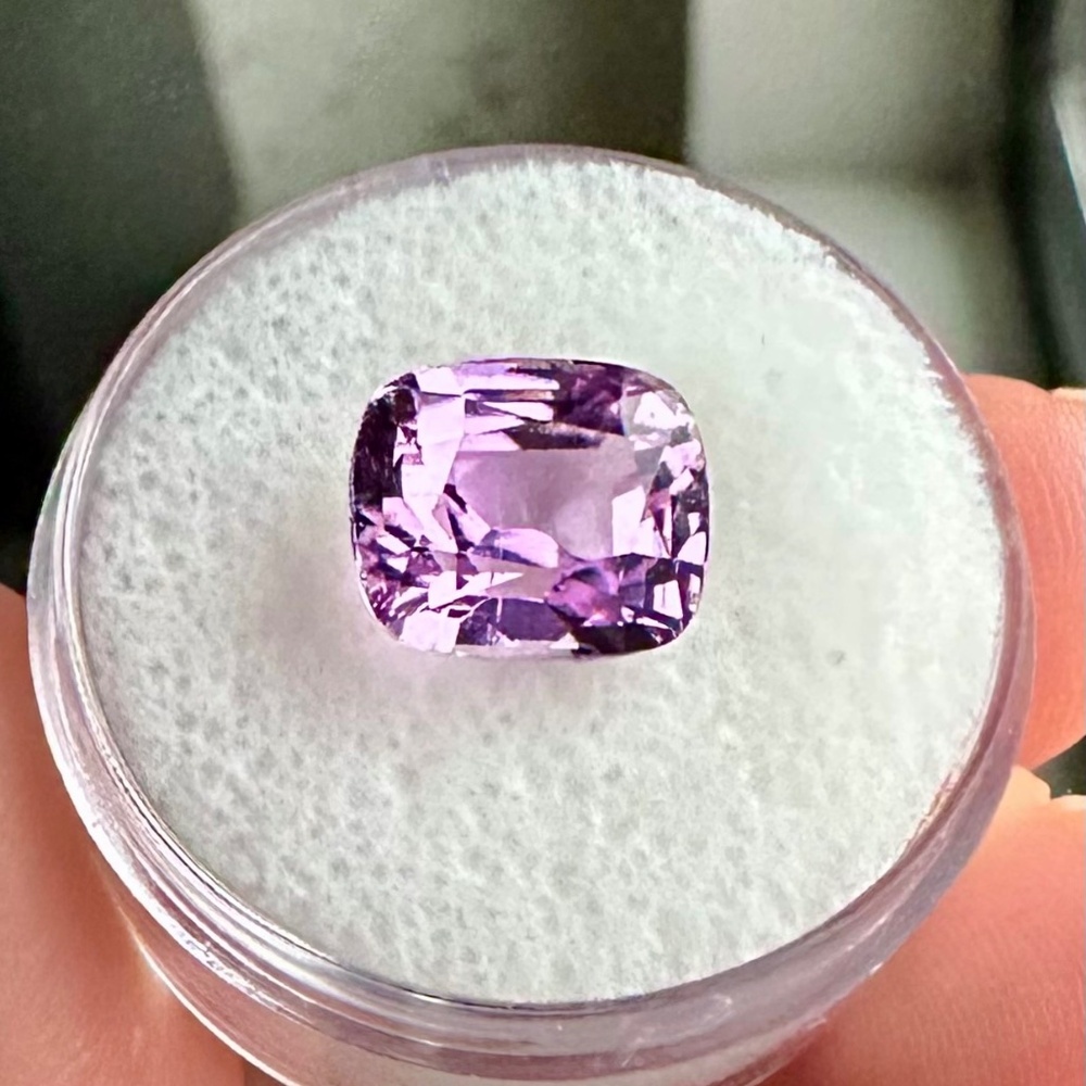 🌸 VIVID PINK 5.41ct Natural Kunzite Gemstone 💜 RARE Cushion Cut ✨